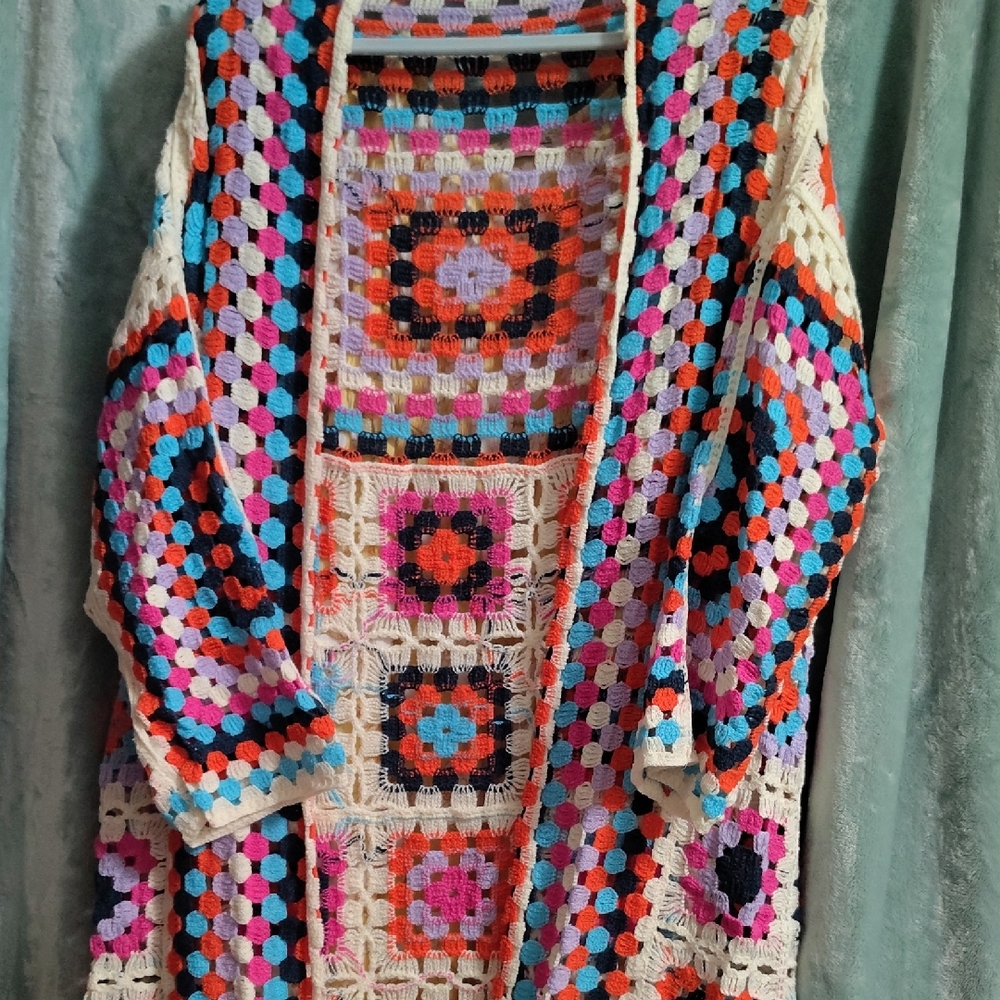 POL Red and Pink Cardigan Sweater with Geometric Patterns